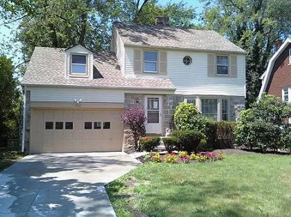 1018 Englewood Rd, Cleveland Heights, OH 44121
