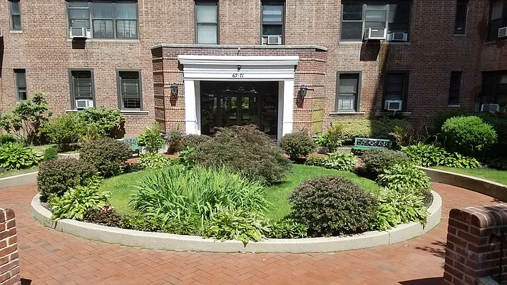 Sold by Benjamin Realty Since 1980 | media 1