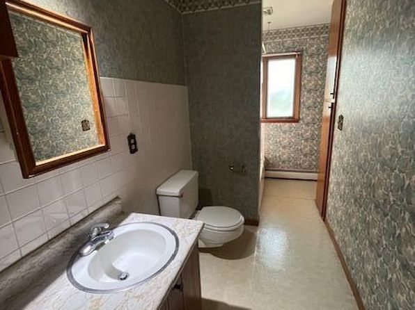 804 S Viola St, Milbank, SD 57252