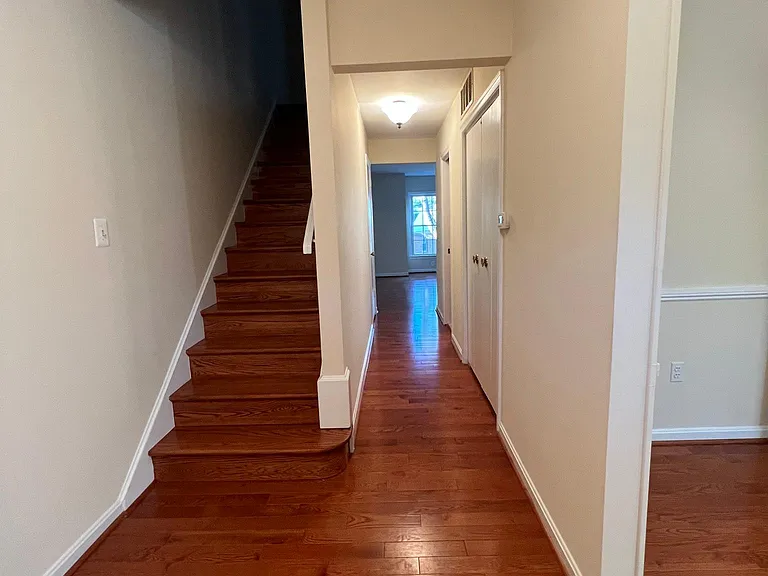 2105 Bucknell Ter — Photo 12
