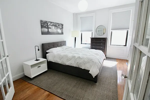 Rented by True Real Estate Group | media 7