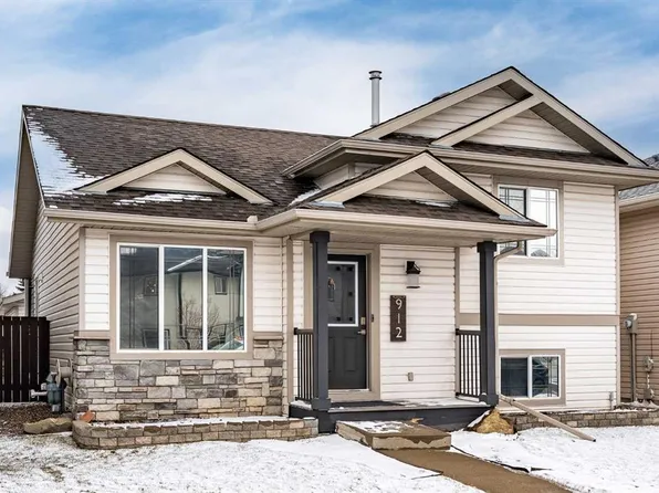 912 W Silver Creek Dr NW, Airdrie, AB T4B 2P6