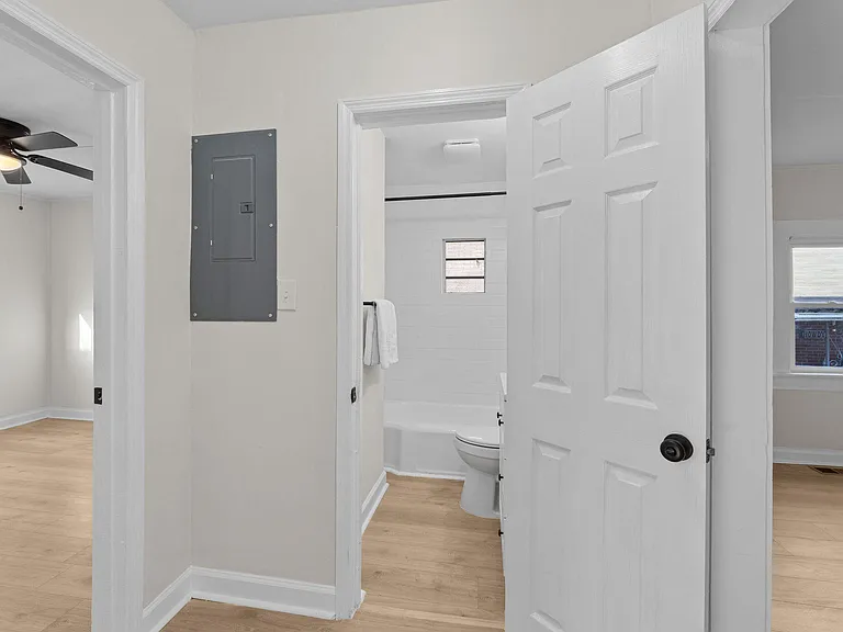2833 Hazel St — Photo 10