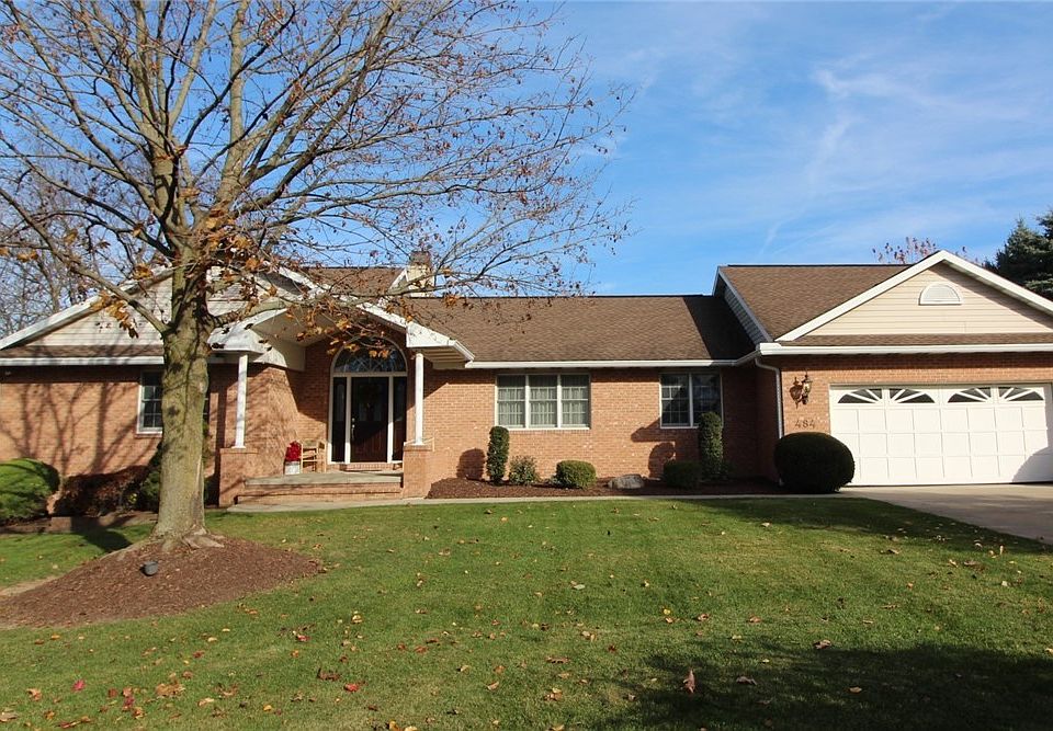 1st image of 484 Belmont Park Dr