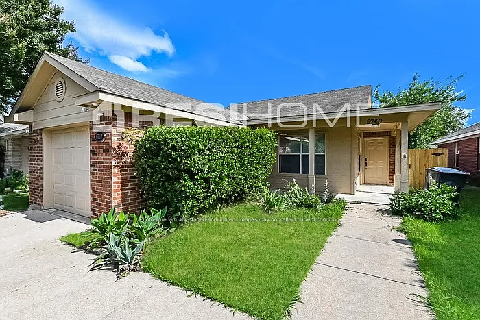 9740 Stonewood Dr — Photo 1