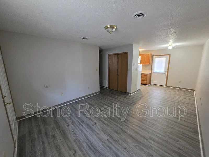 1 bed, 1.0 bath, $675 — Photo 3