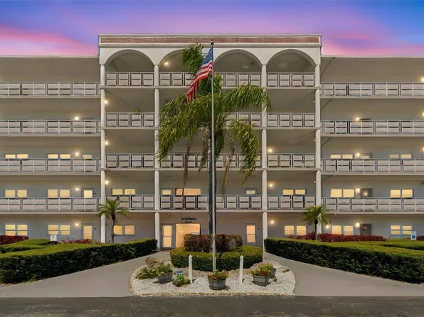 5501 80th St N Unit 102, Saint Petersburg, FL 33709