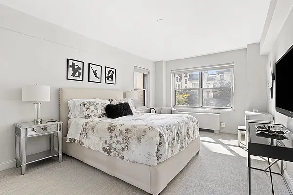 Sold by Compass | media 6