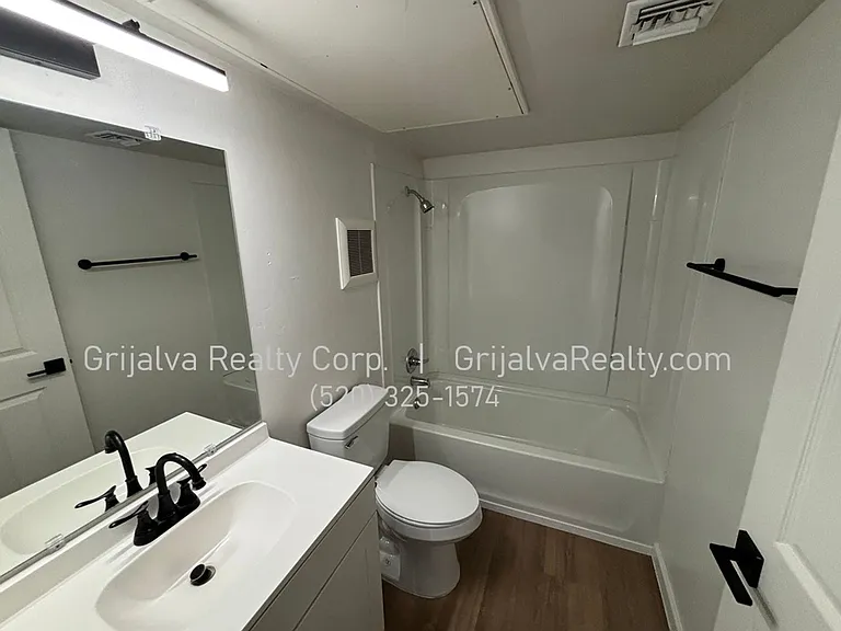 2322 Elaine Blvd — Photo 8