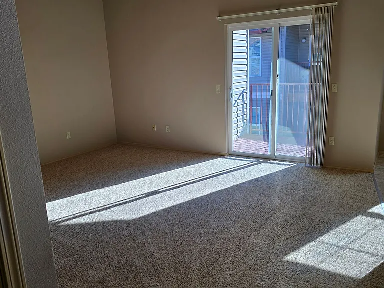 Parkside Apartments — Photo 38