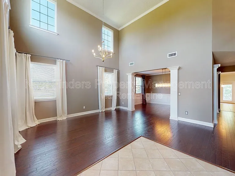 2588 Cody Dr — Photo 9