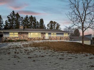 1874 Cold Springs Rd, Saukville, WI 53080