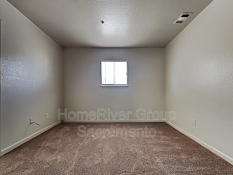 4624 14th Ave photo 1