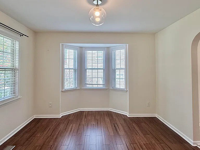 2729 E Shoreham St — Photo 4