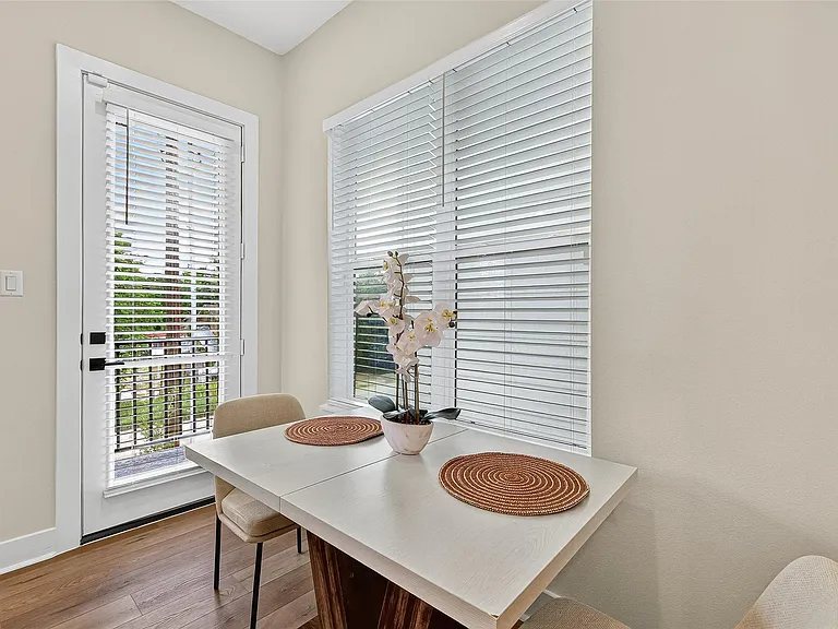 3315 Daphne St — Photo 15