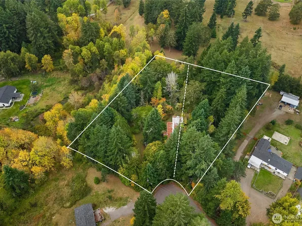 955 Tipsoo Loop N, Rainier, WA 98576