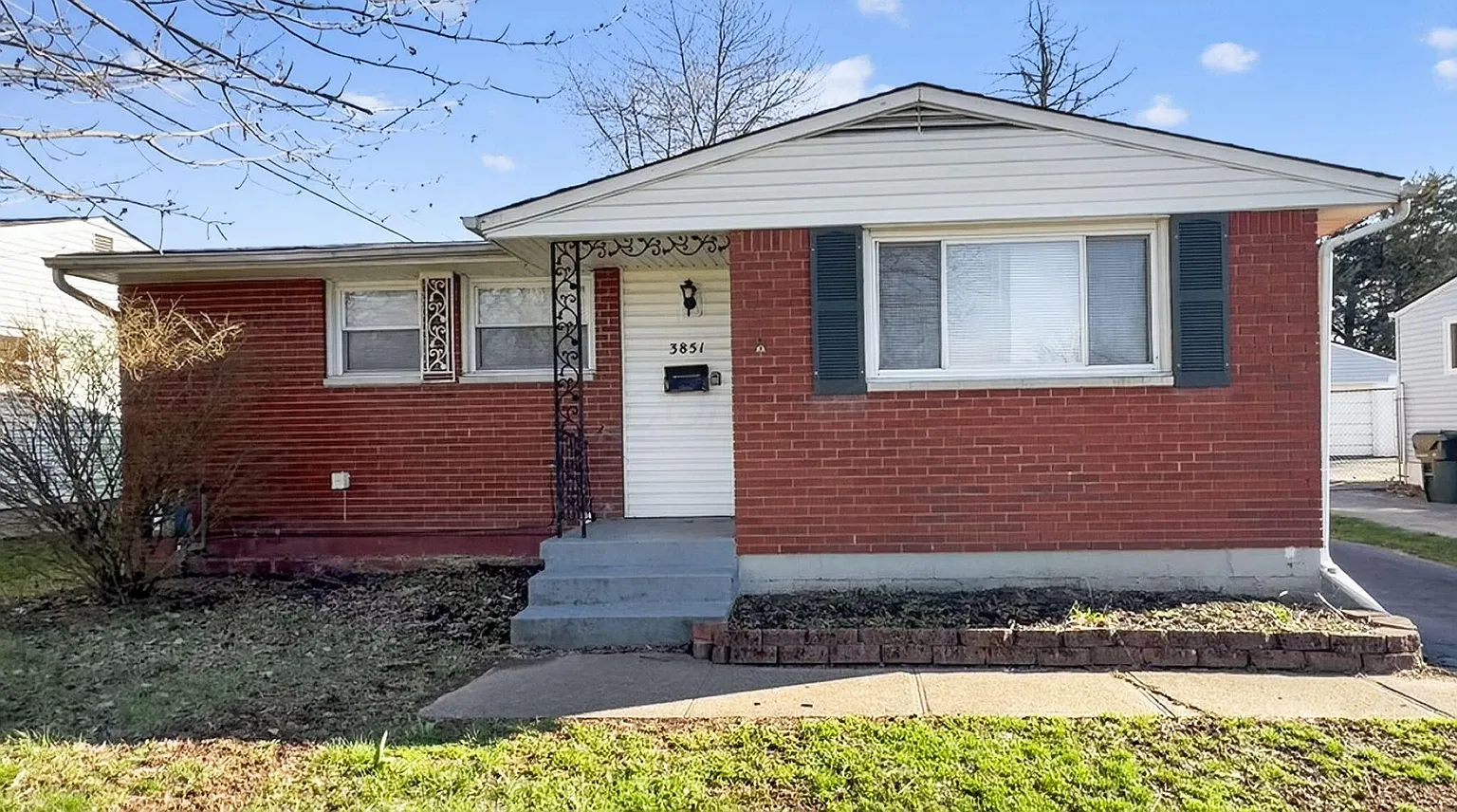 3851 Fairmoor Rd photo 1