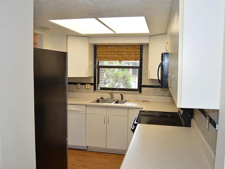 2124 Oak Chace Ct — Photo 12