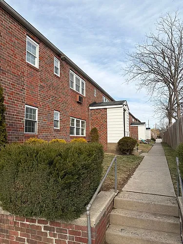 210 Trinity Ave Photo 1
