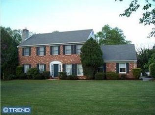 4 Nashua Dr, West Grove, PA 19390