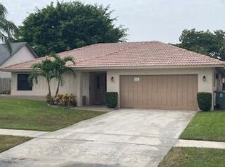 6162 Amberwoods Dr, Boca Raton, FL 33433