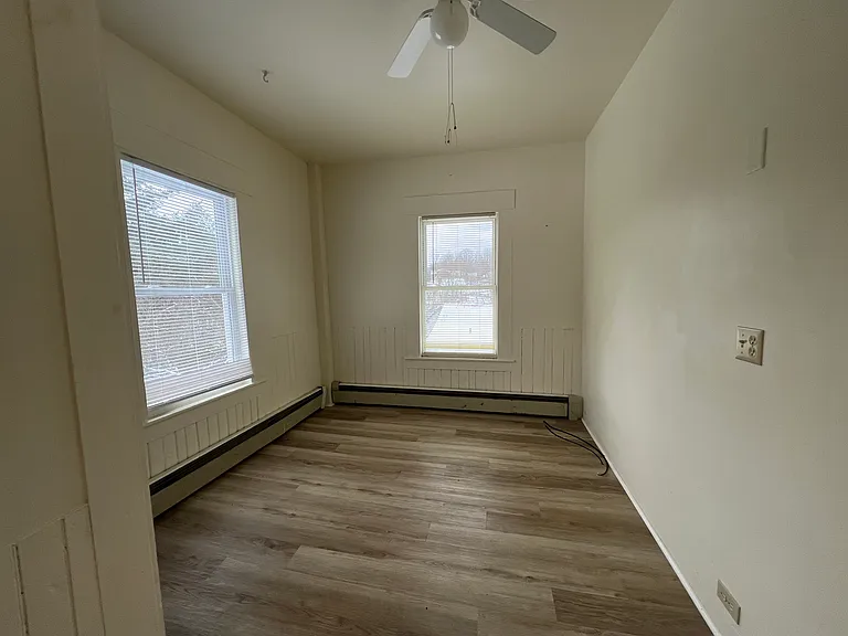 130 E High St — Photo 5