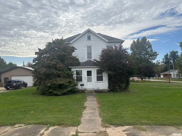 1187 Clark St, Lowpoint, IL 61545