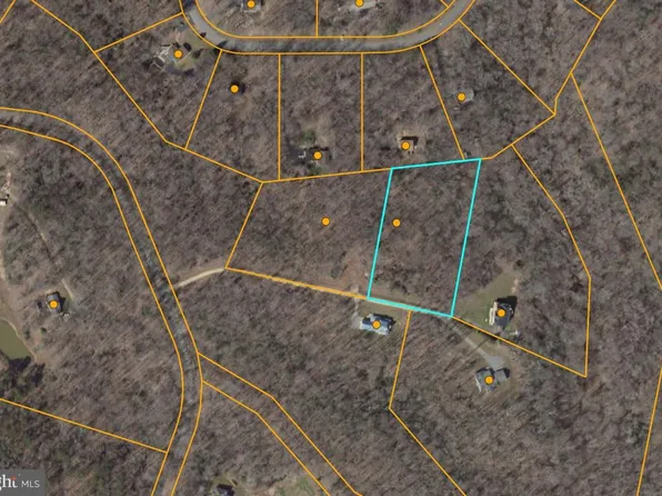 42262 Broyhill Ln, Hollywood, MD 20636