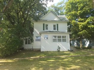 206 South St, Emington, IL 60934