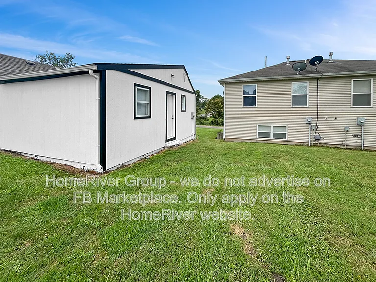 2304 Walnut St — Photo 13