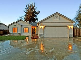 1384 Tulip St, Lemoore, CA 93245