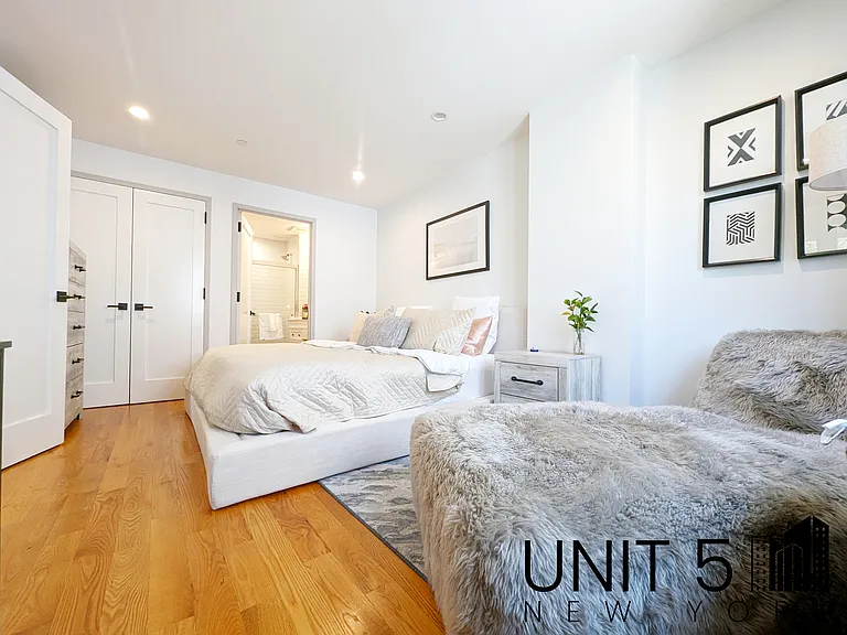 319 Graham Ave #3A — Photo 7
