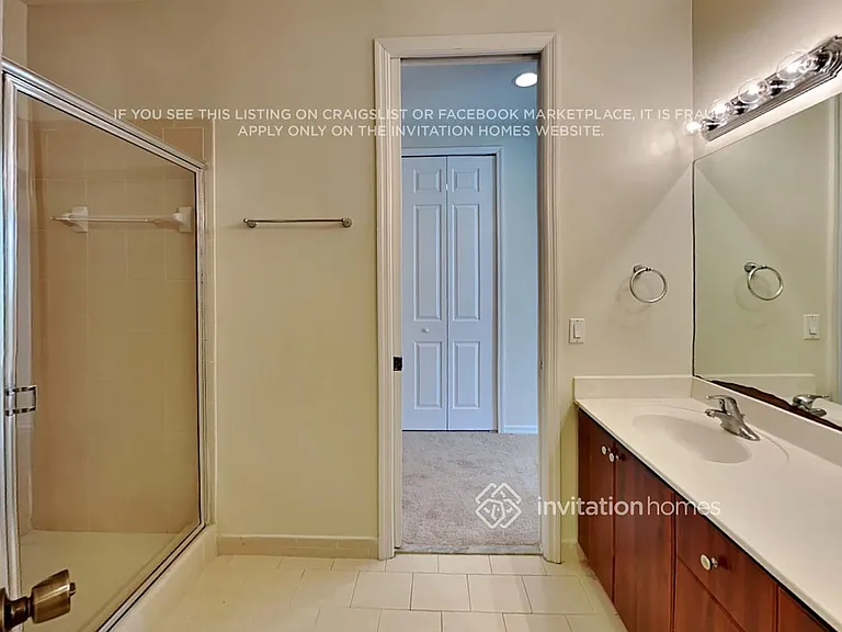 568 NE 35th Ave — Photo 15