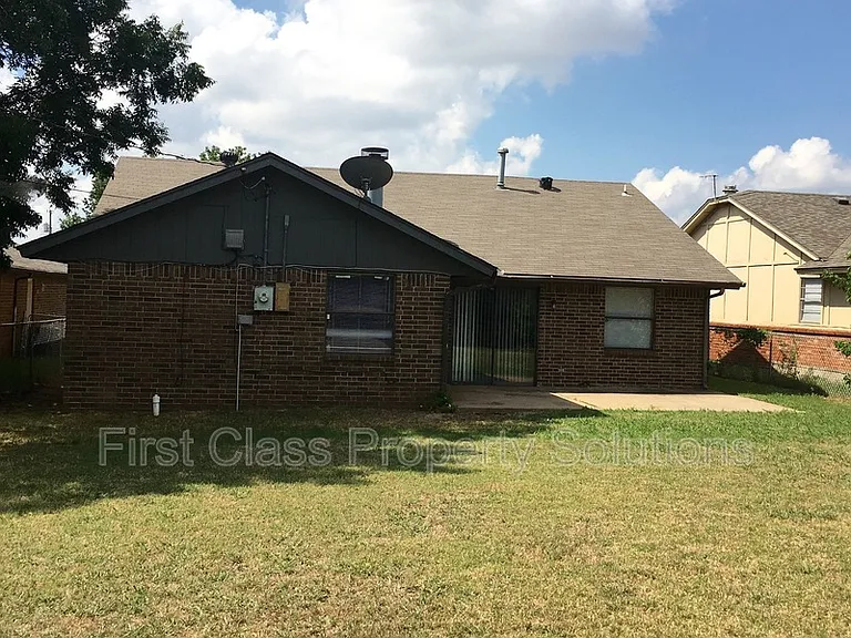 513 NW 114th St — Photo 15
