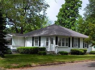121 Monroe St, Caro, MI 48723