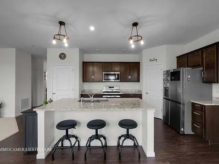 1398 Kessler Dr — Photo 9