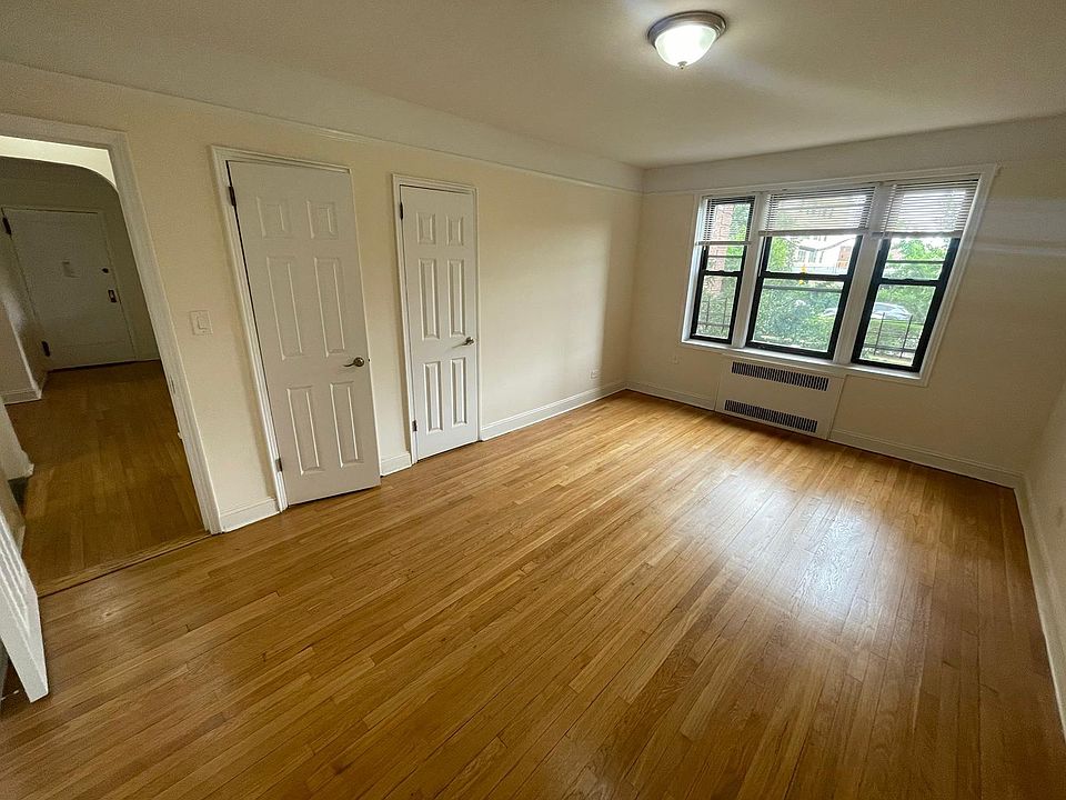 1st image of 3635 167th St APT 6H