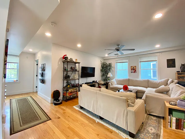 12 Fern St #2 — Photo 6