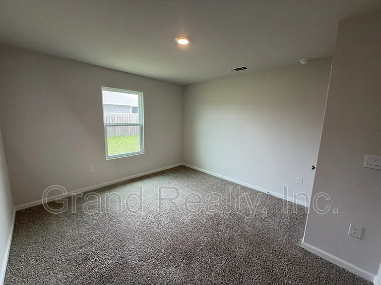 9330 Tara Cir — Photo 18