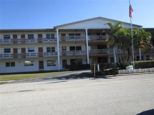 6015 19th St N APT 208, Saint Petersburg, FL 33714