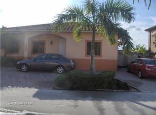 20027 NW 85th Ave, Hialeah, FL 33015