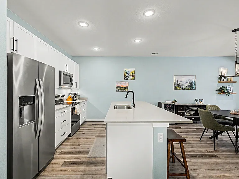 6363 Nelson St — Photo 36