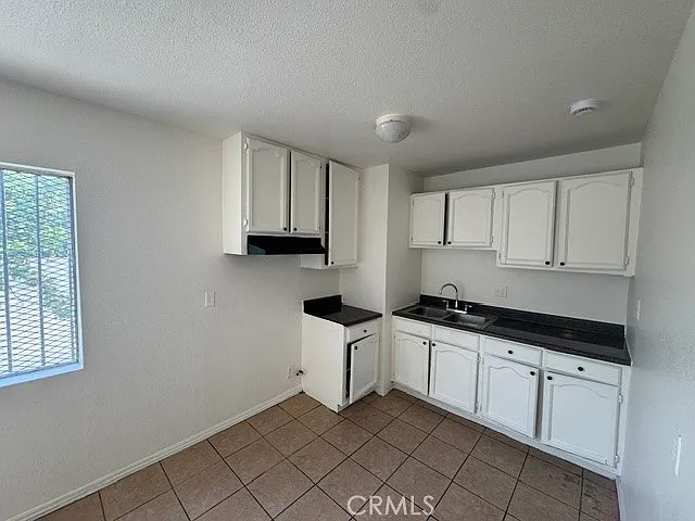 807 E Vernon Ave #2 — Photo 5