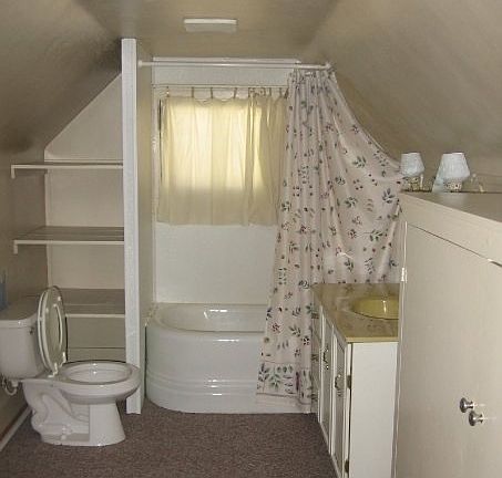Upstairs bathroom