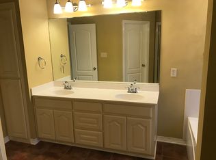 411 Spencer Ln, Tyler, TX 75704