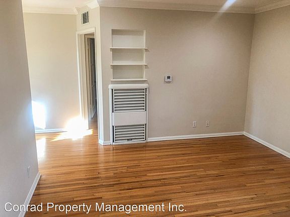 3rd image of 15129 Dickens St APT B