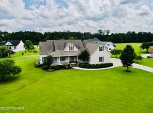 1220 Cedar Point Dr, Williamston, NC 27892
