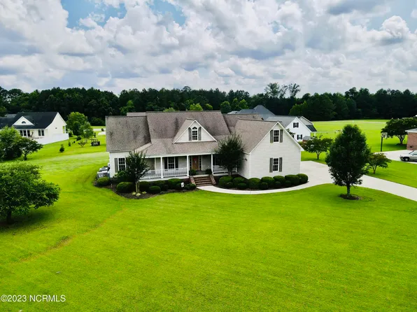 1220 Cedar Point Drive, Williamston, NC 27892