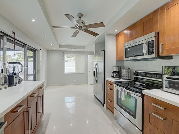 3rd image of 1951 NW 33rd St