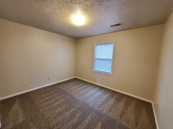 437 Lenney Dr APT B, Lexington, KY 40517